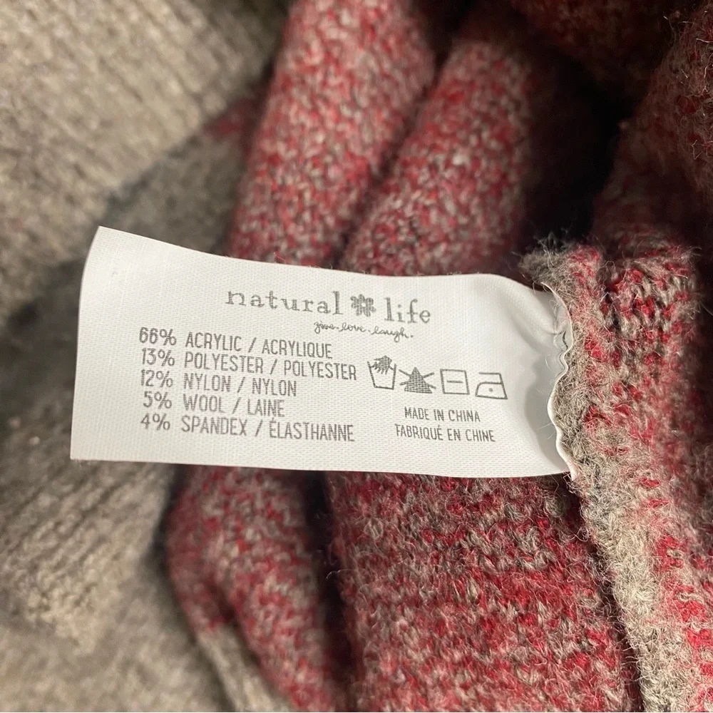 Natural Life Heart Knit Crewneck Sweater - Picture 8 of 9